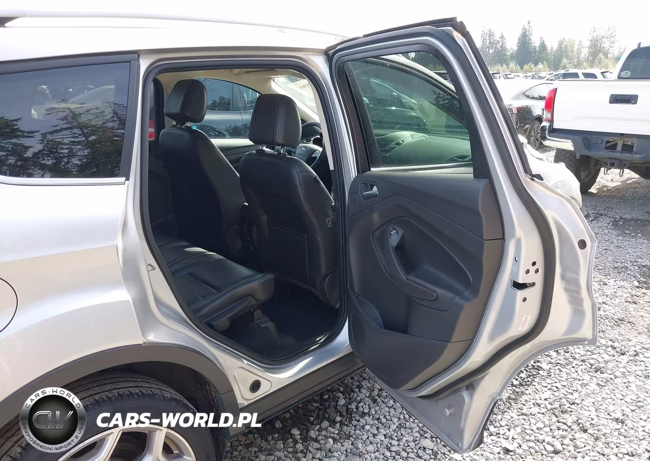 2017 Ford Escape Titanium VIN:1FMCU9J95HUD87423 - 8