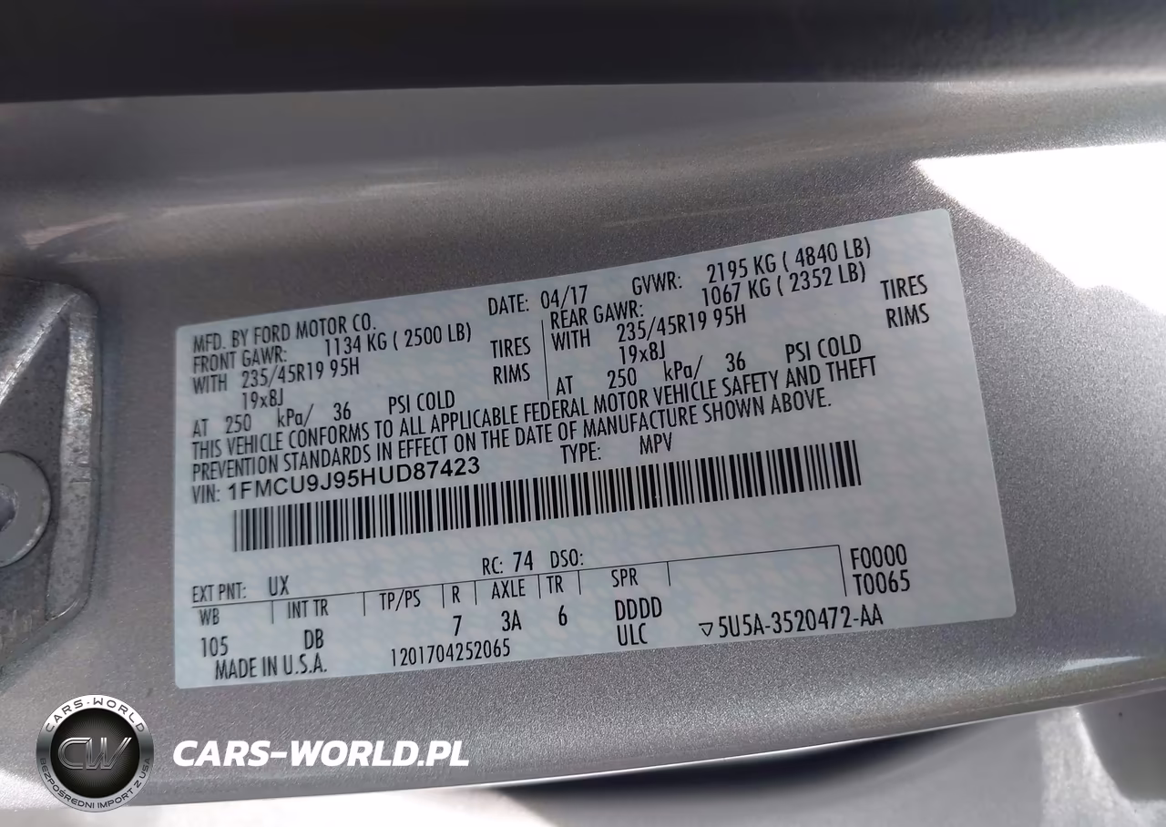 2017 Ford Escape Titanium VIN:1FMCU9J95HUD87423 - 9