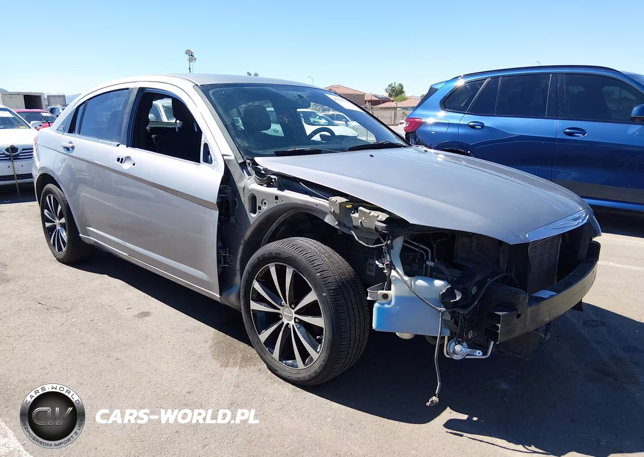 2014 Chrysler 200 Touring – zdjęcie 1 z 17