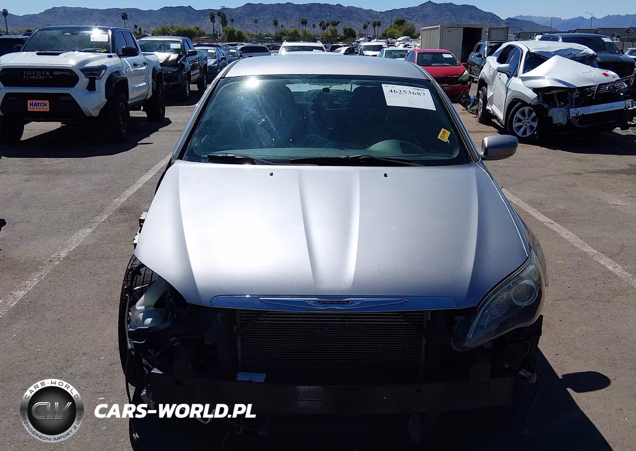 2014 Chrysler 200 Touring VIN:1C3CCBBB6EN131754 - 13