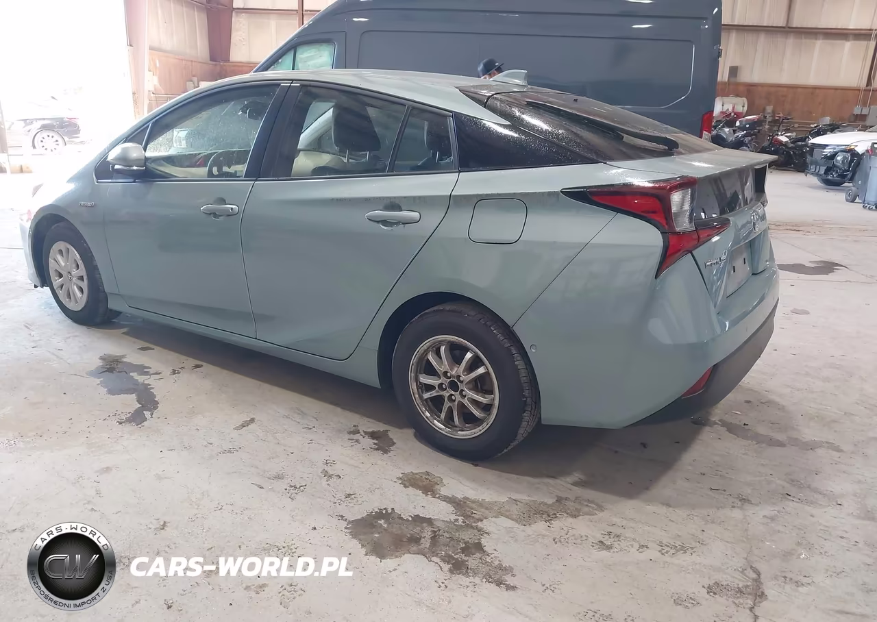 2021 Toyota Prius Le VIN:JTDKAMFU1M3145771 - 3