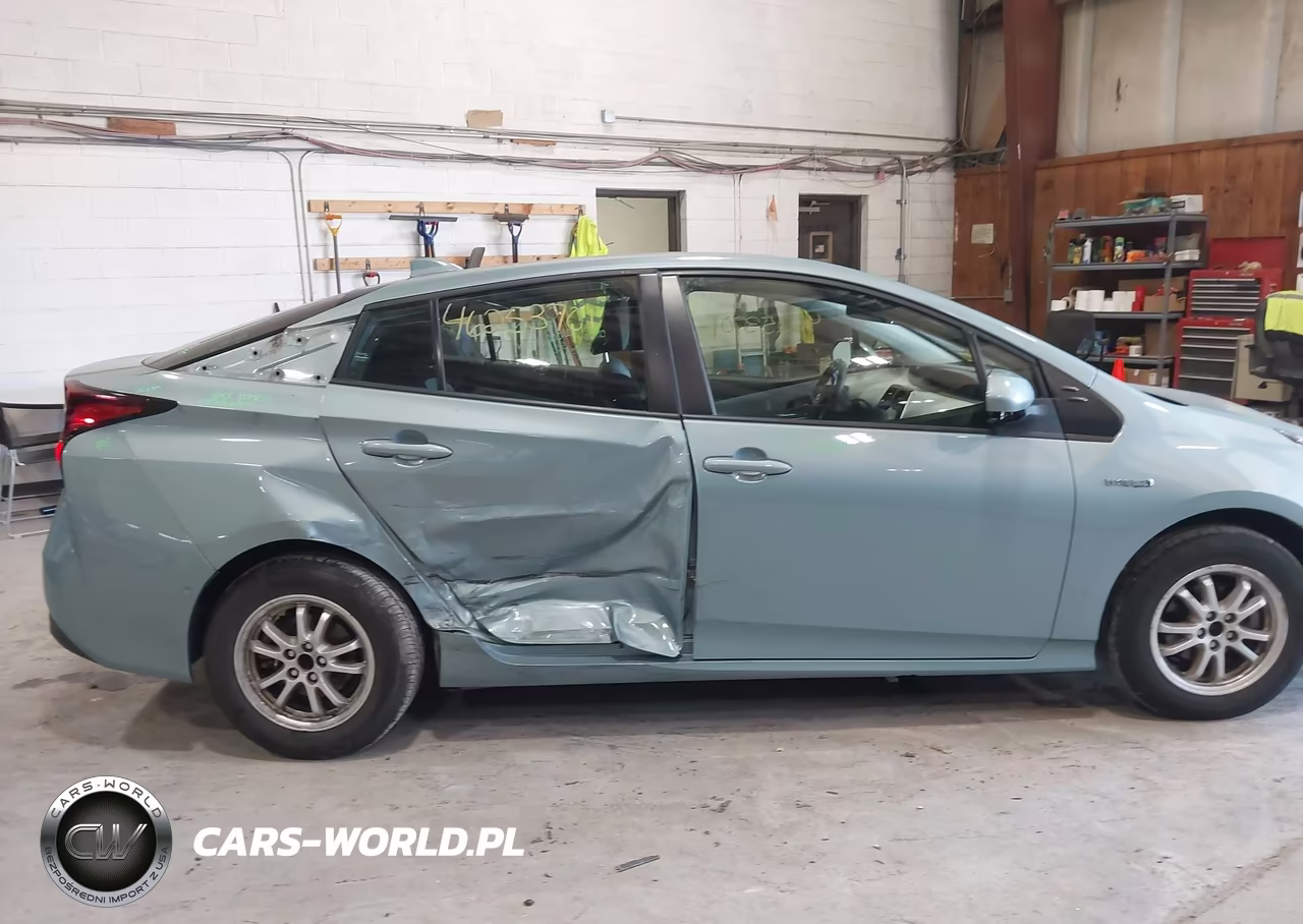 2021 Toyota Prius Le VIN:JTDKAMFU1M3145771 - 6