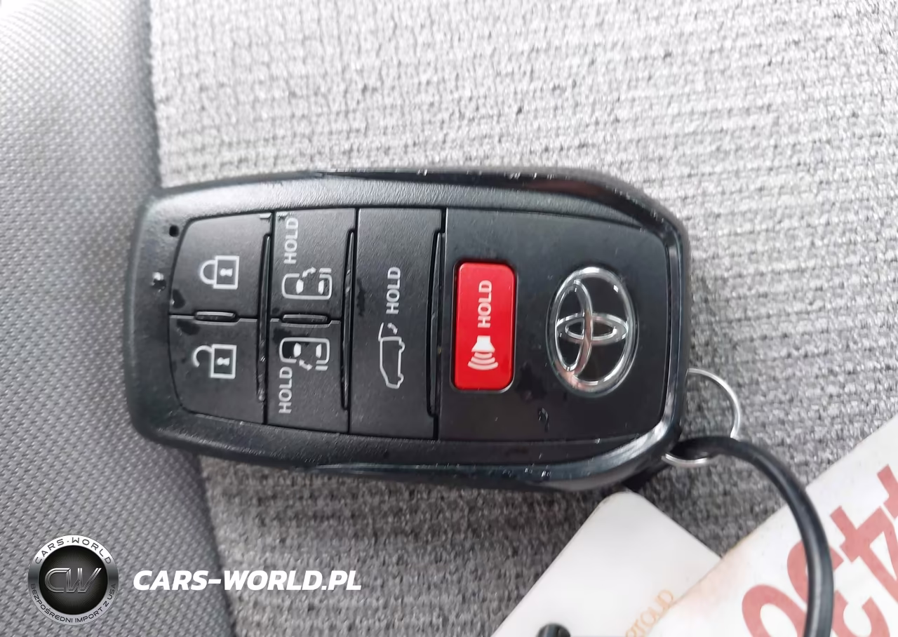 2026 Toyota Sienna Le VIN:5TDKRKEC5TS296390 - 11