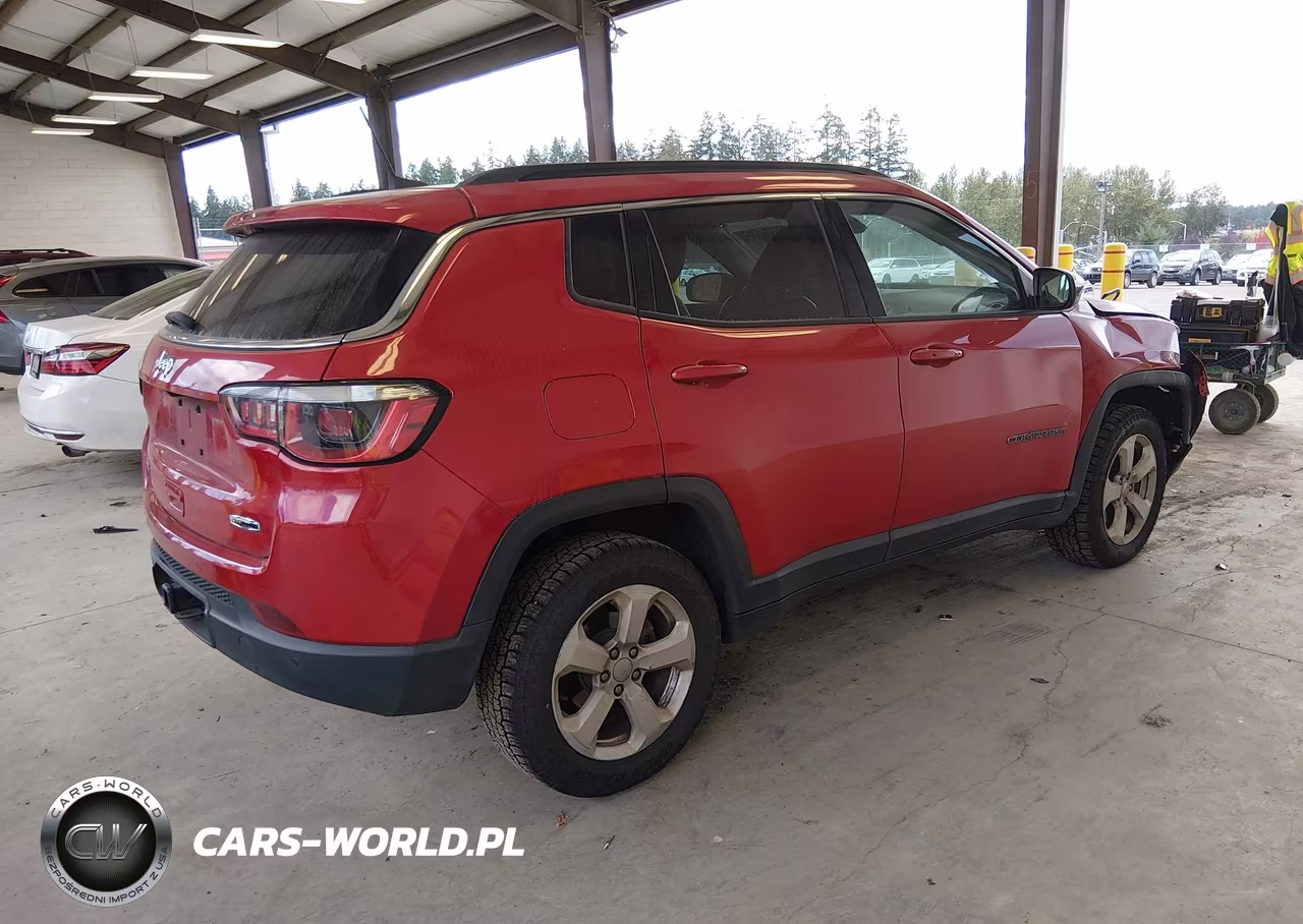 2017 Jeep New Compass Latitude 4X4 VIN:3C4NJDBB3HT651873 - 4