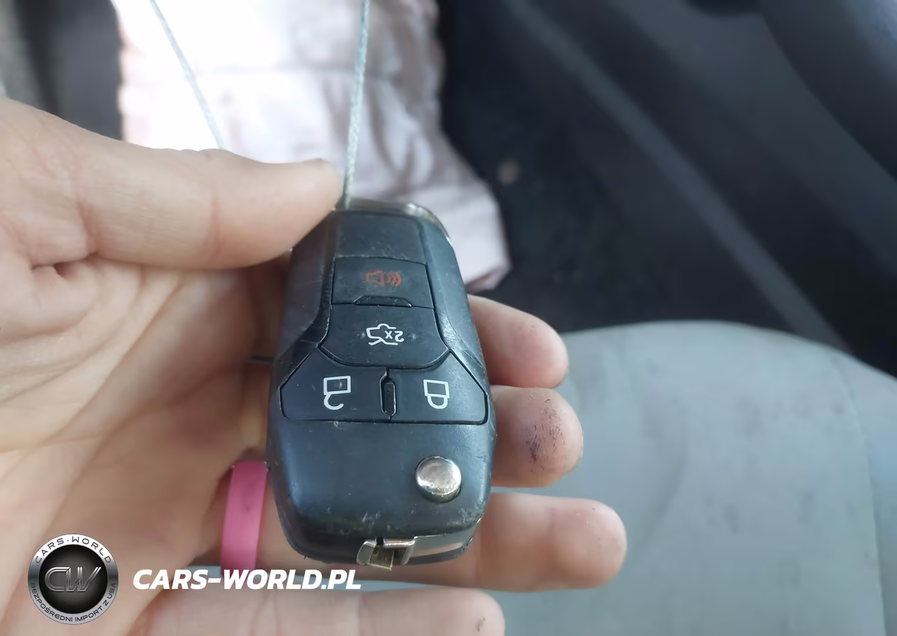 2016 Ford Fusion S VIN:3FA6P0G7XGR325800 - 11