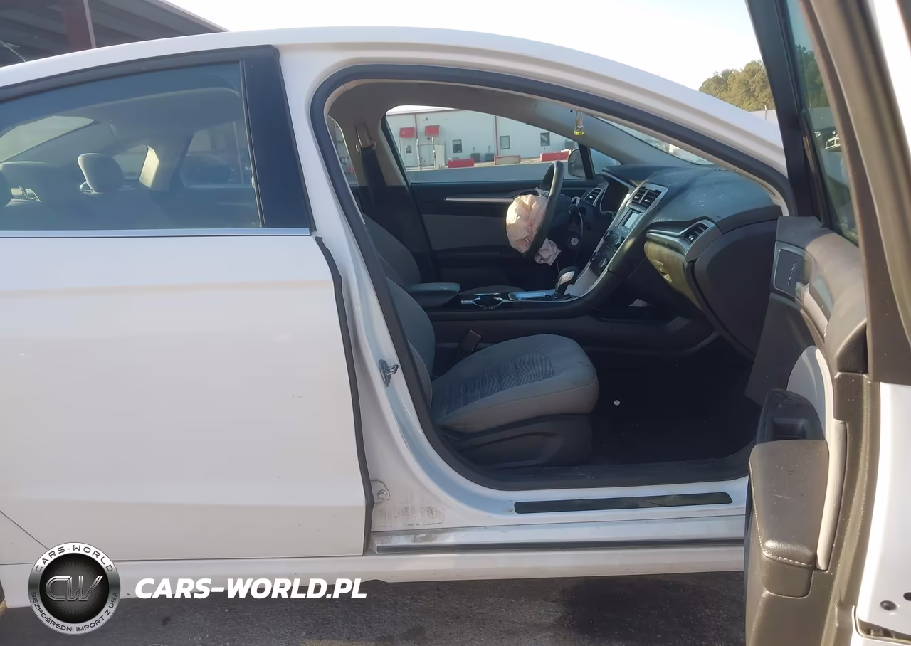 2016 Ford Fusion S VIN:3FA6P0G7XGR325800 - 5