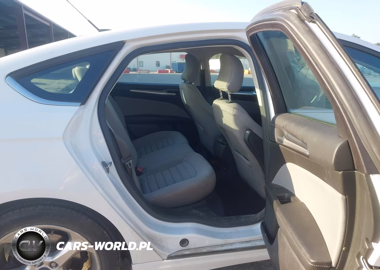2016 Ford Fusion S VIN:3FA6P0G7XGR325800 - 8