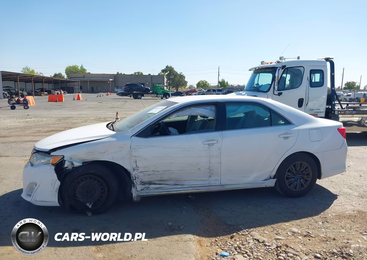2014 Toyota Camry Le VIN:4T4BF1FK4ER348049 - 14