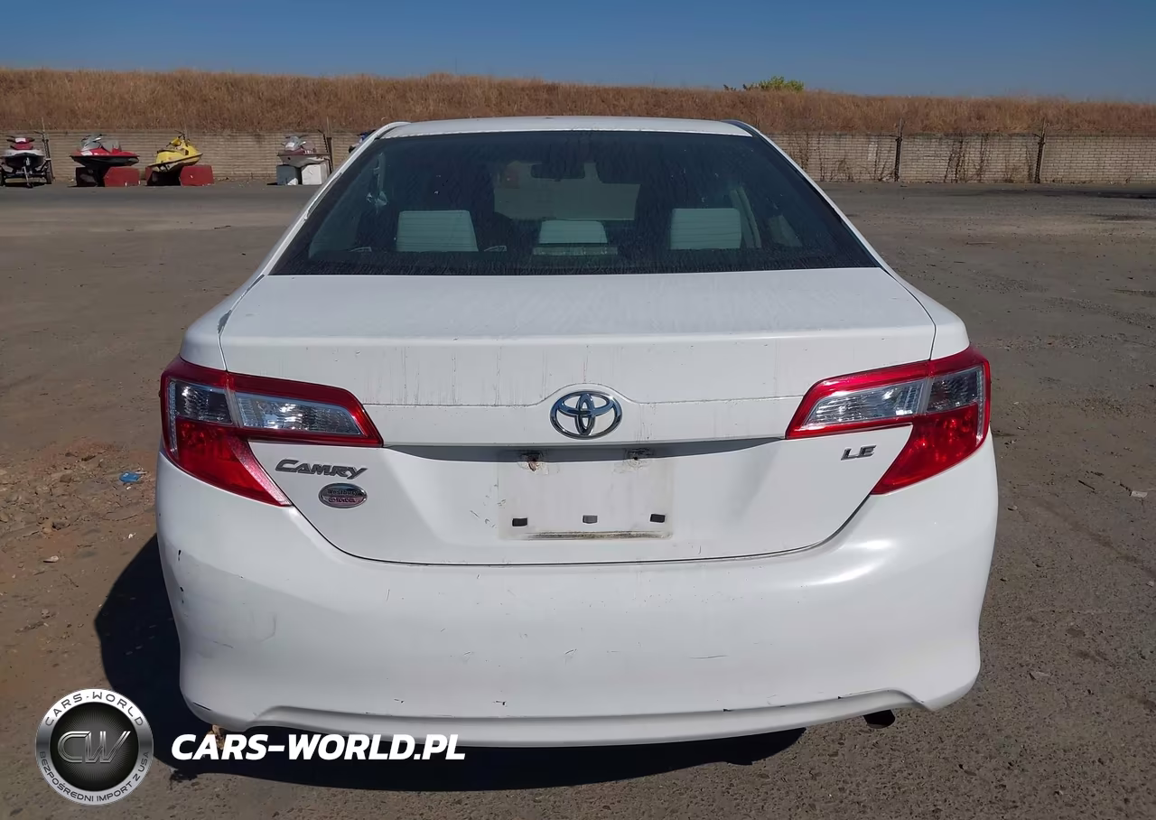 2014 Toyota Camry Le VIN:4T4BF1FK4ER348049 - 16