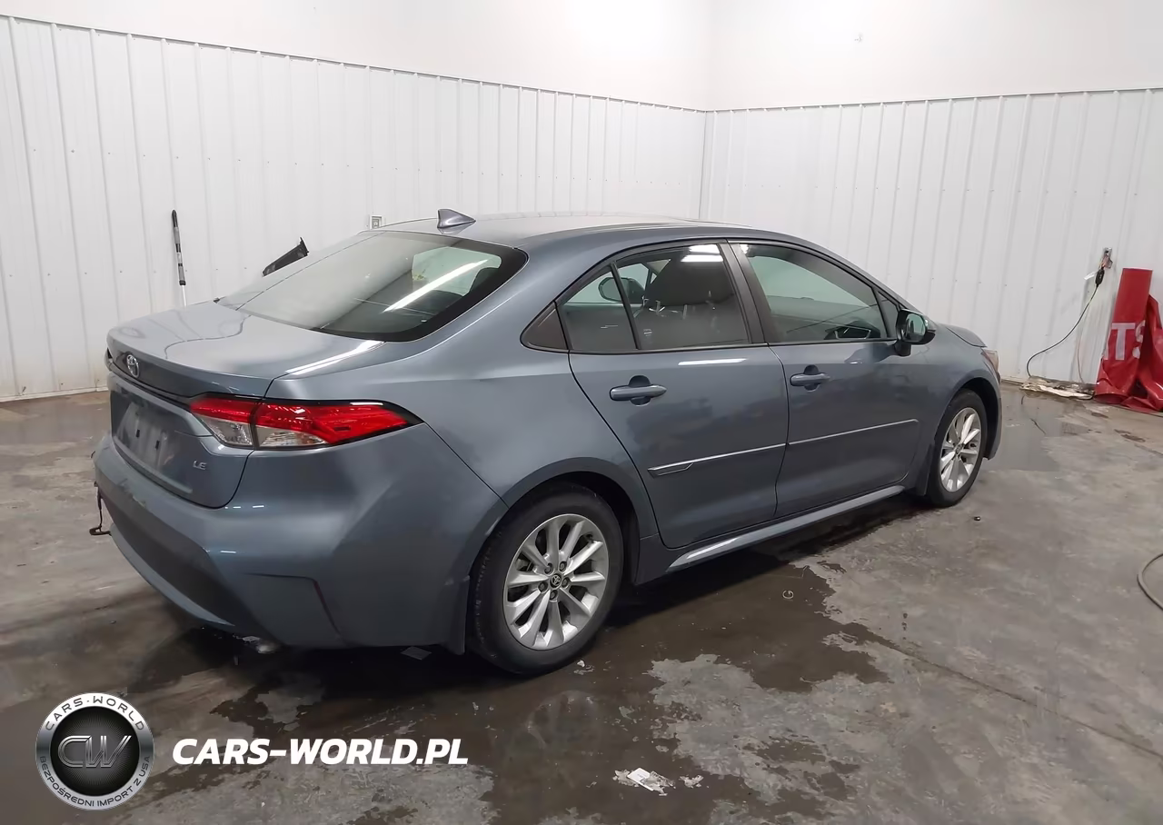 2020 Toyota Corolla Le VIN:5YFHPRAE1LP091674 - 4