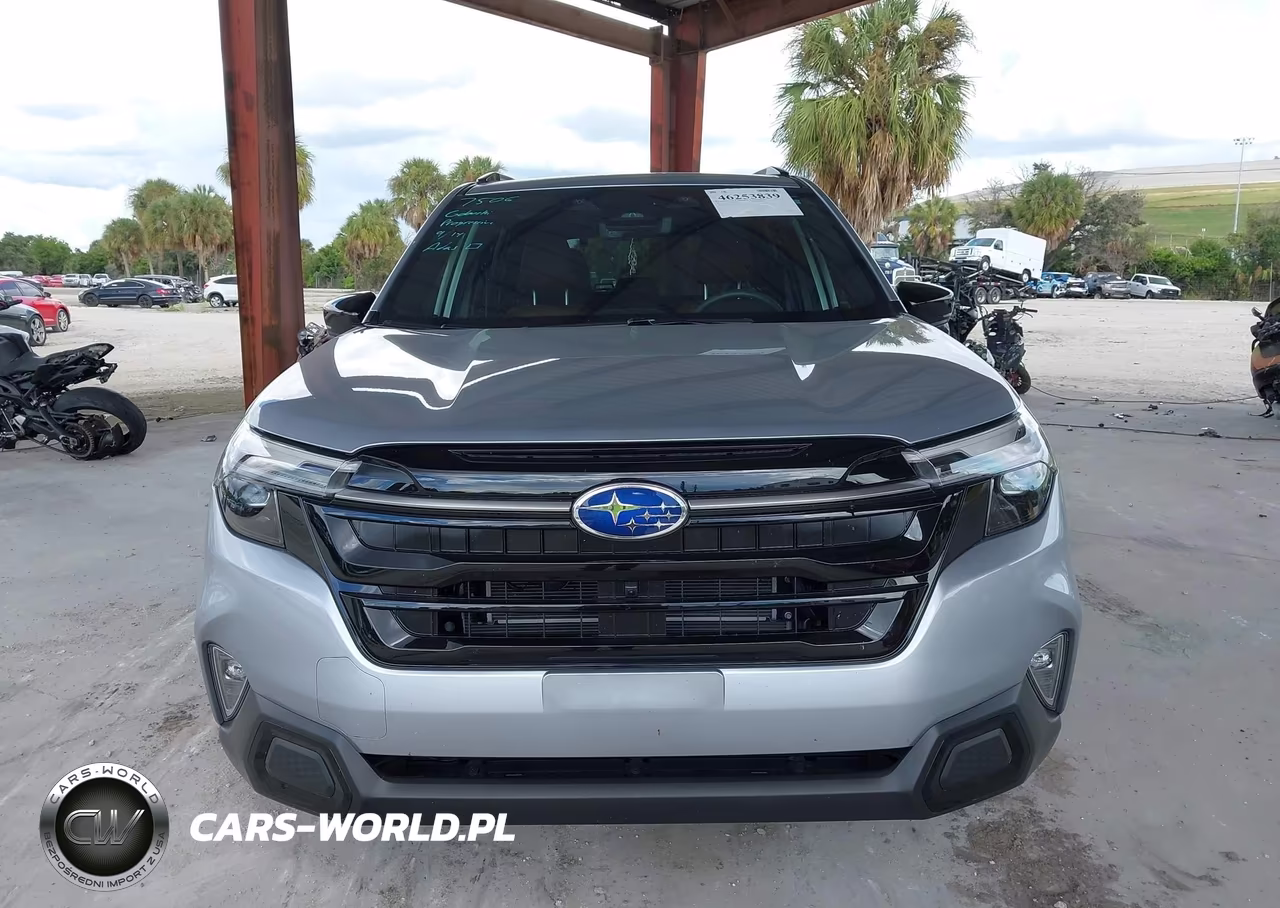 2025 Subaru Forester Touring Hybrid VIN:JF2SLSTD3SH415152 - 12