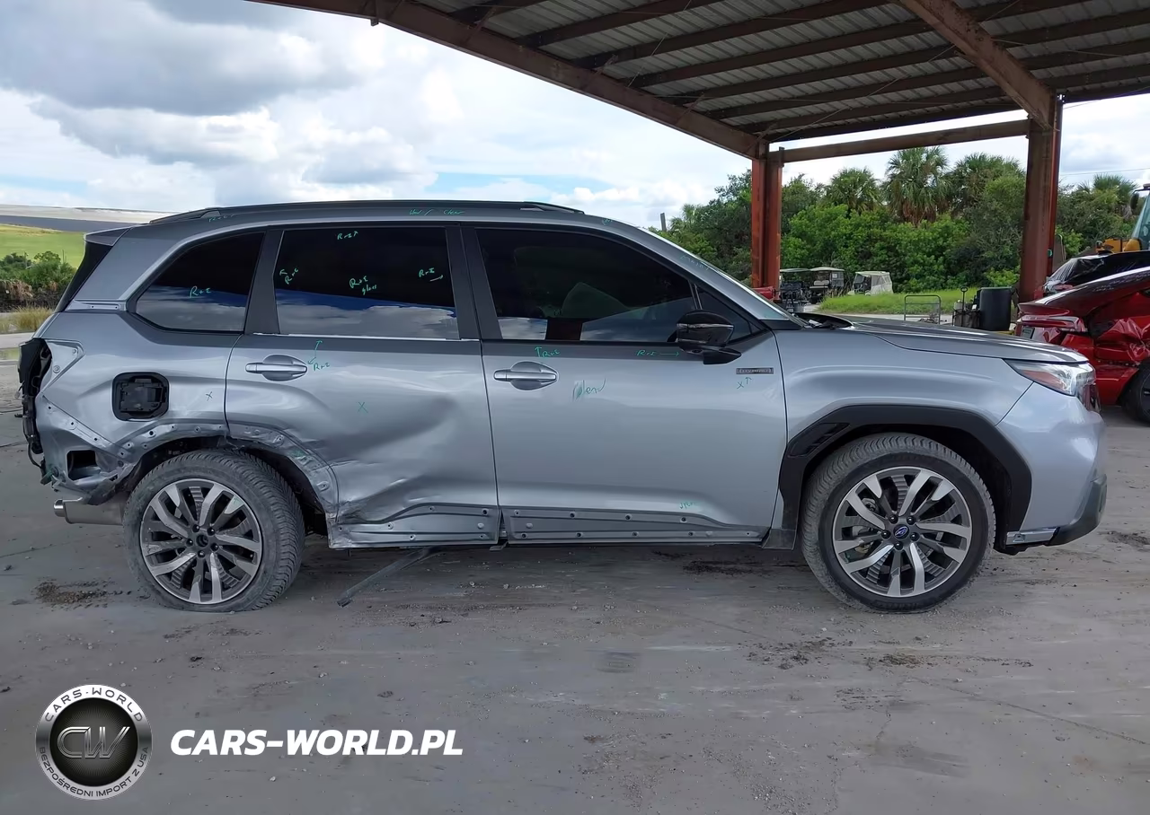 2025 Subaru Forester Touring Hybrid VIN:JF2SLSTD3SH415152 - 13