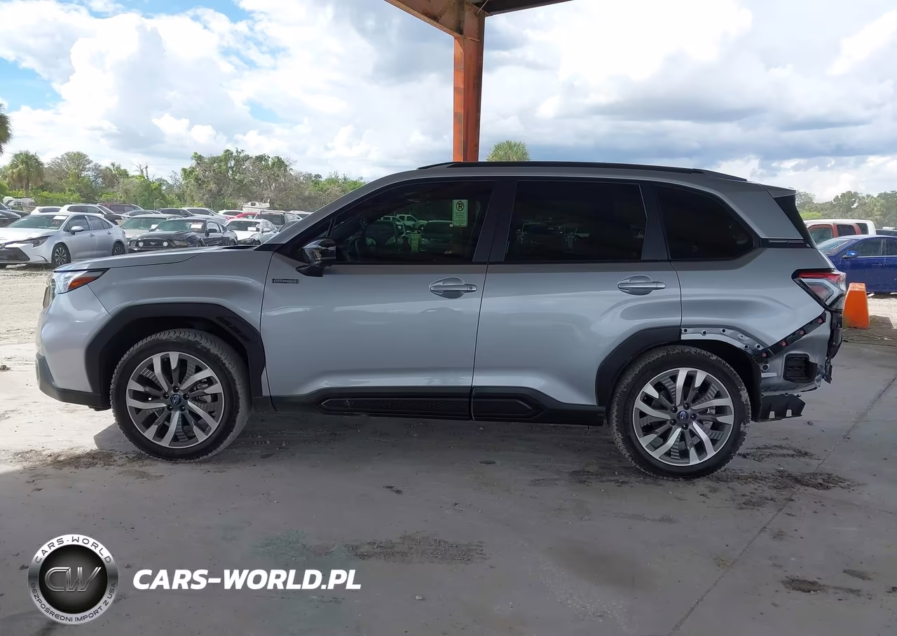 2025 Subaru Forester Touring Hybrid VIN:JF2SLSTD3SH415152 - 14