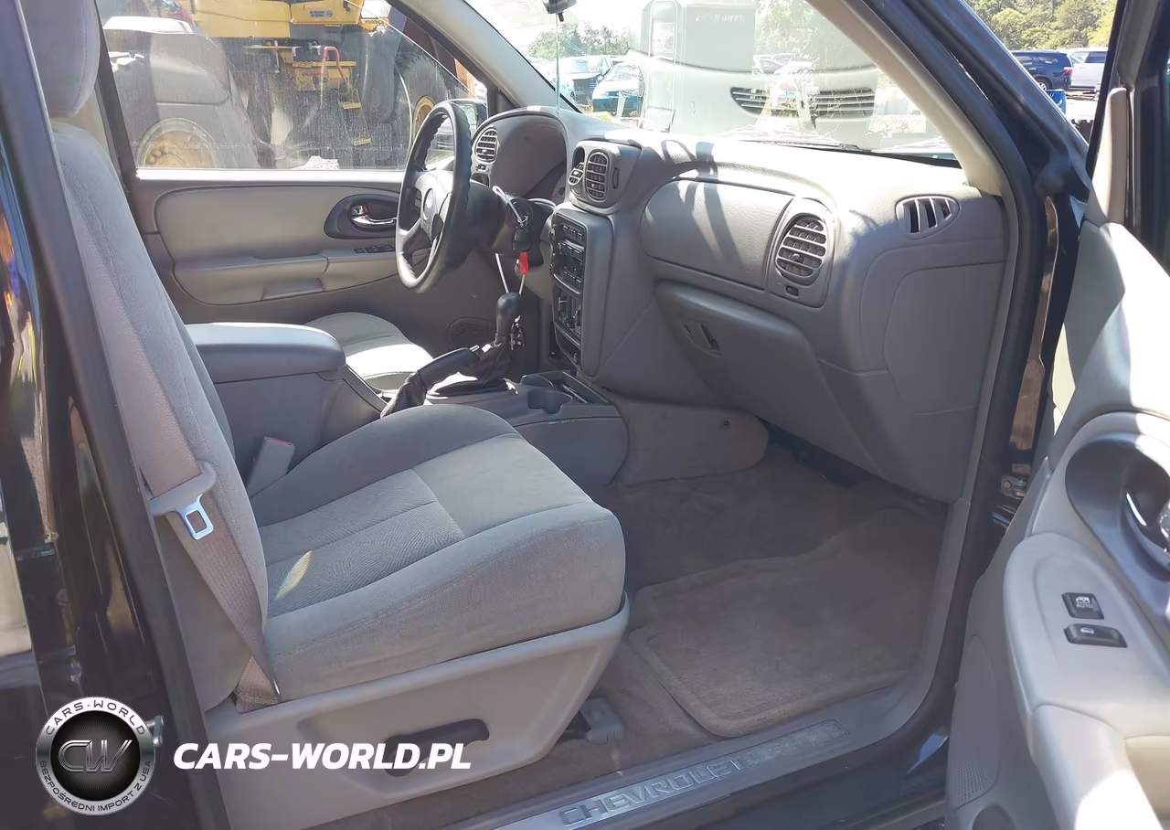 2005 Chevrolet Trailblazer Ls VIN:1GNDT13S752149245 - 5
