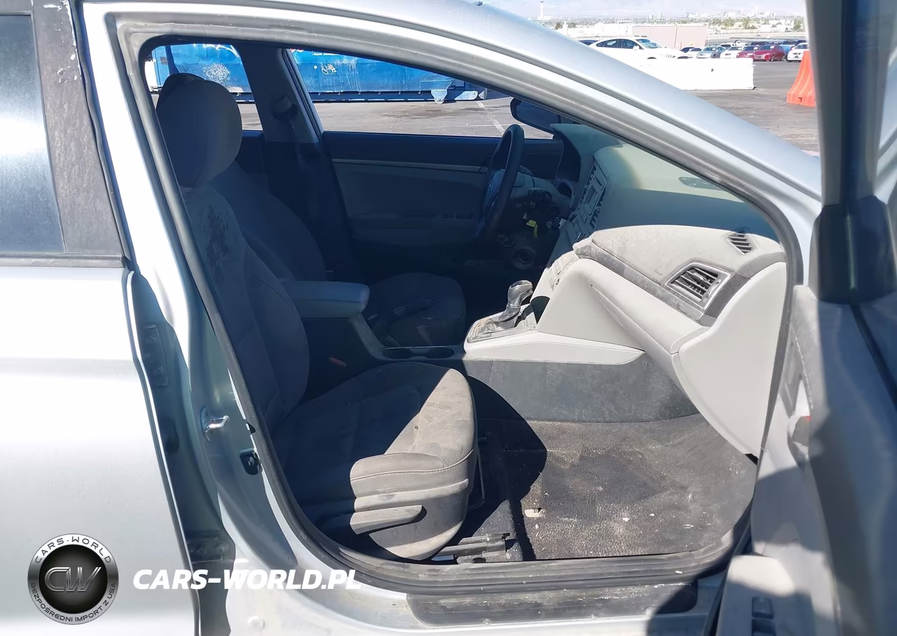 2017 Hyundai Elantra Se VIN:5NPD74LF8HH201261 - 5