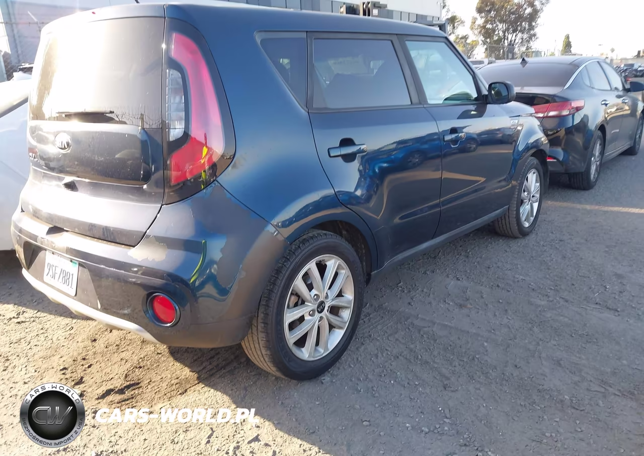 2017 Kia Soul + VIN:KNDJP3A56H7466028 - 4