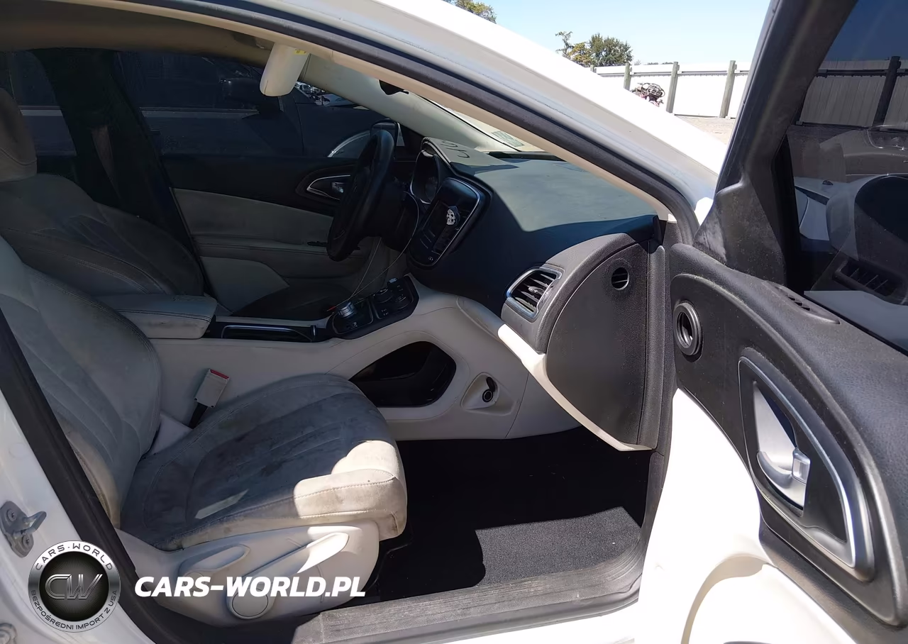 2015 Chrysler 200 Limited VIN:1C3CCCAB5FN729617 - 5
