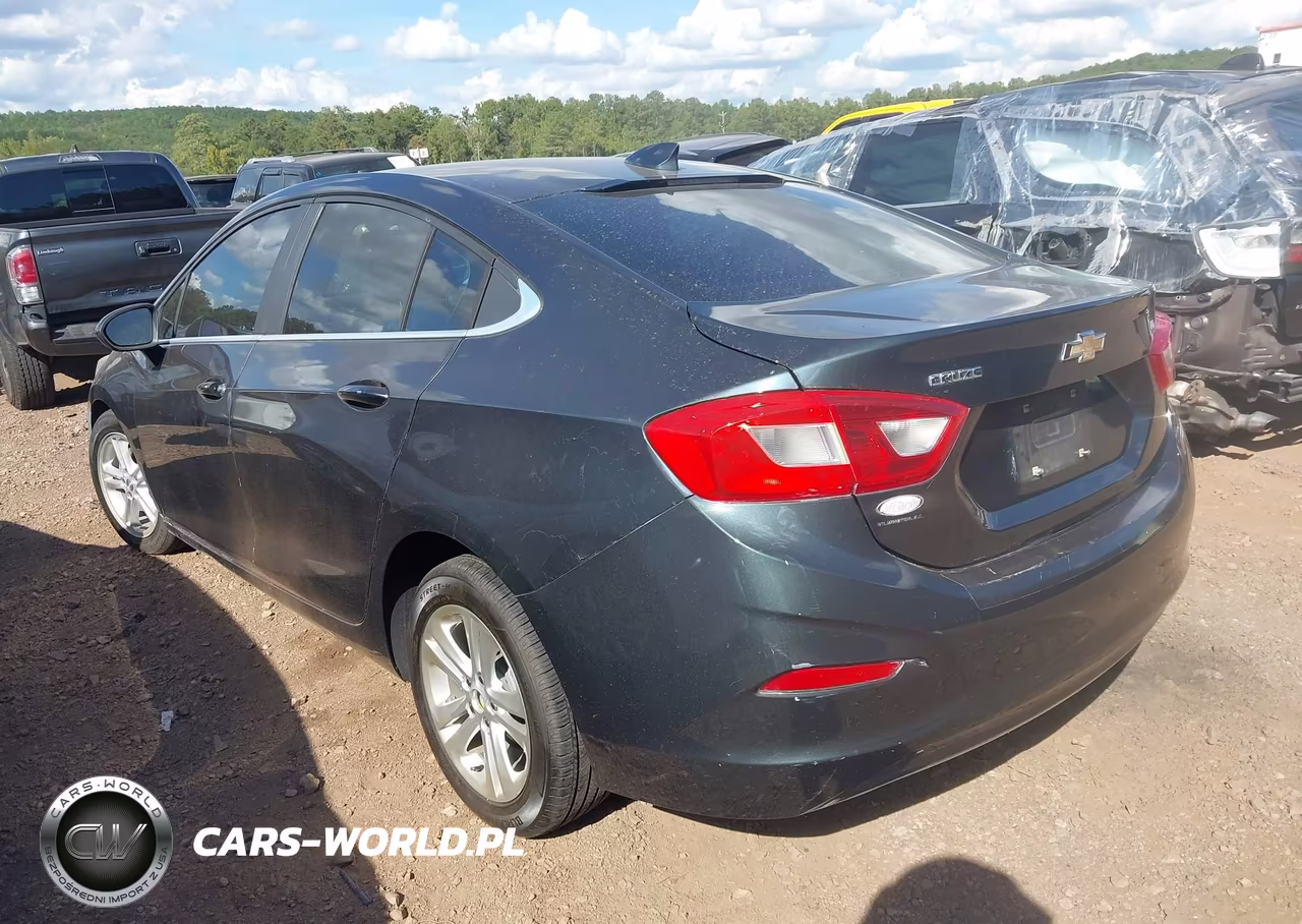 2017 Chevrolet Cruze Lt Auto VIN:1G1BE5SM6H7133168 - 3