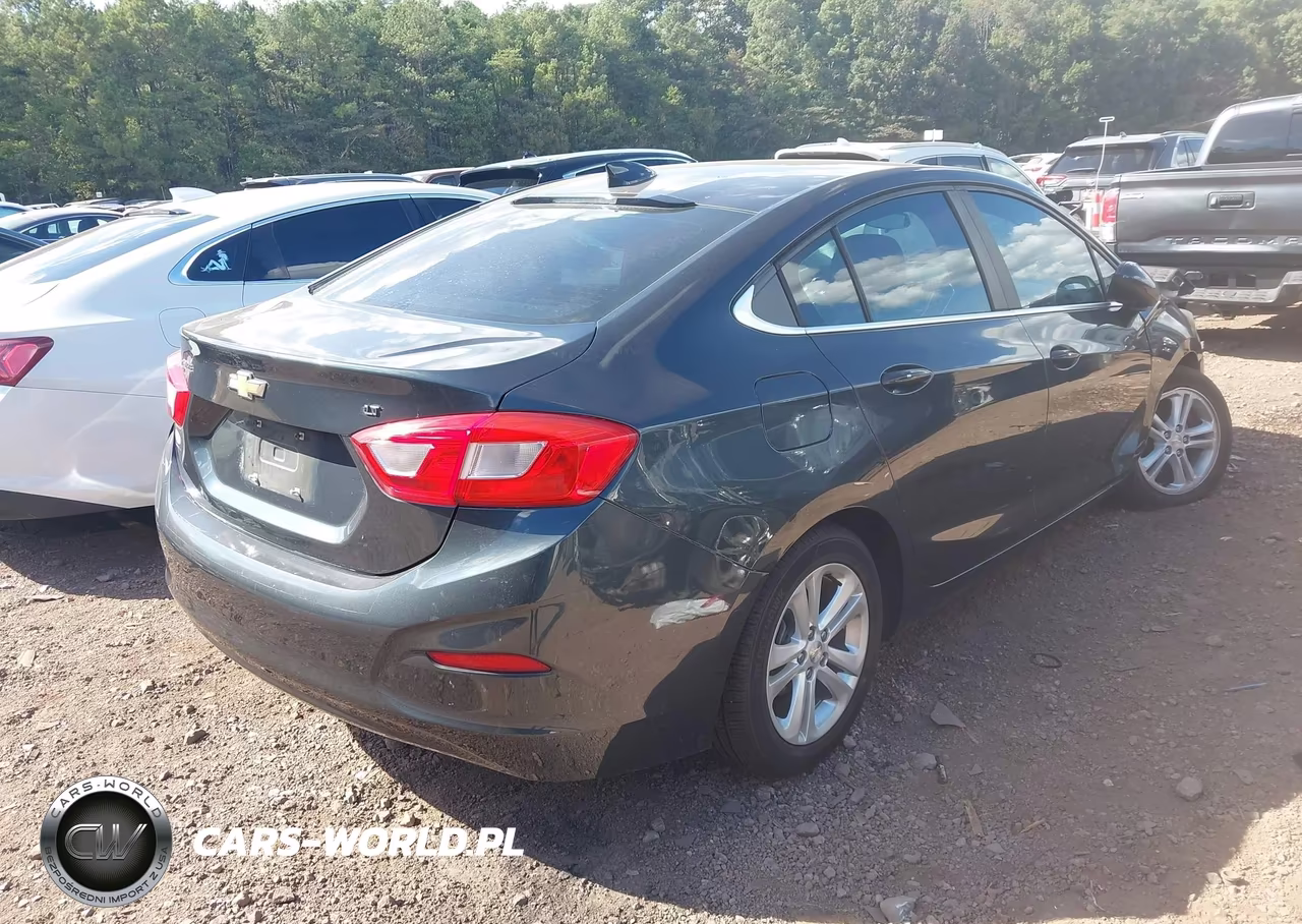 2017 Chevrolet Cruze Lt Auto VIN:1G1BE5SM6H7133168 - 4