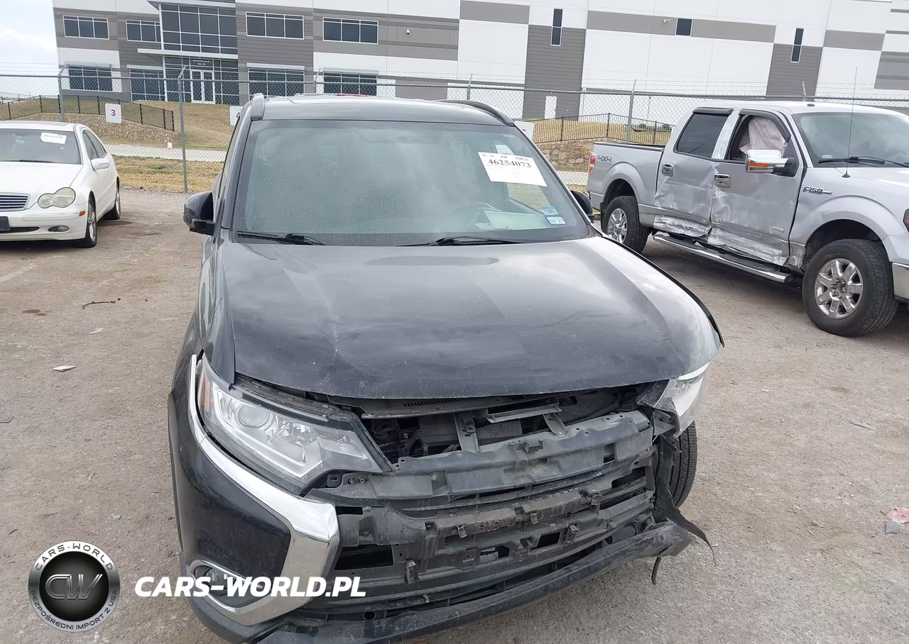 2018 Mitsubishi Outlander Le VIN:JA4AZ3A35JZ022944 - 12