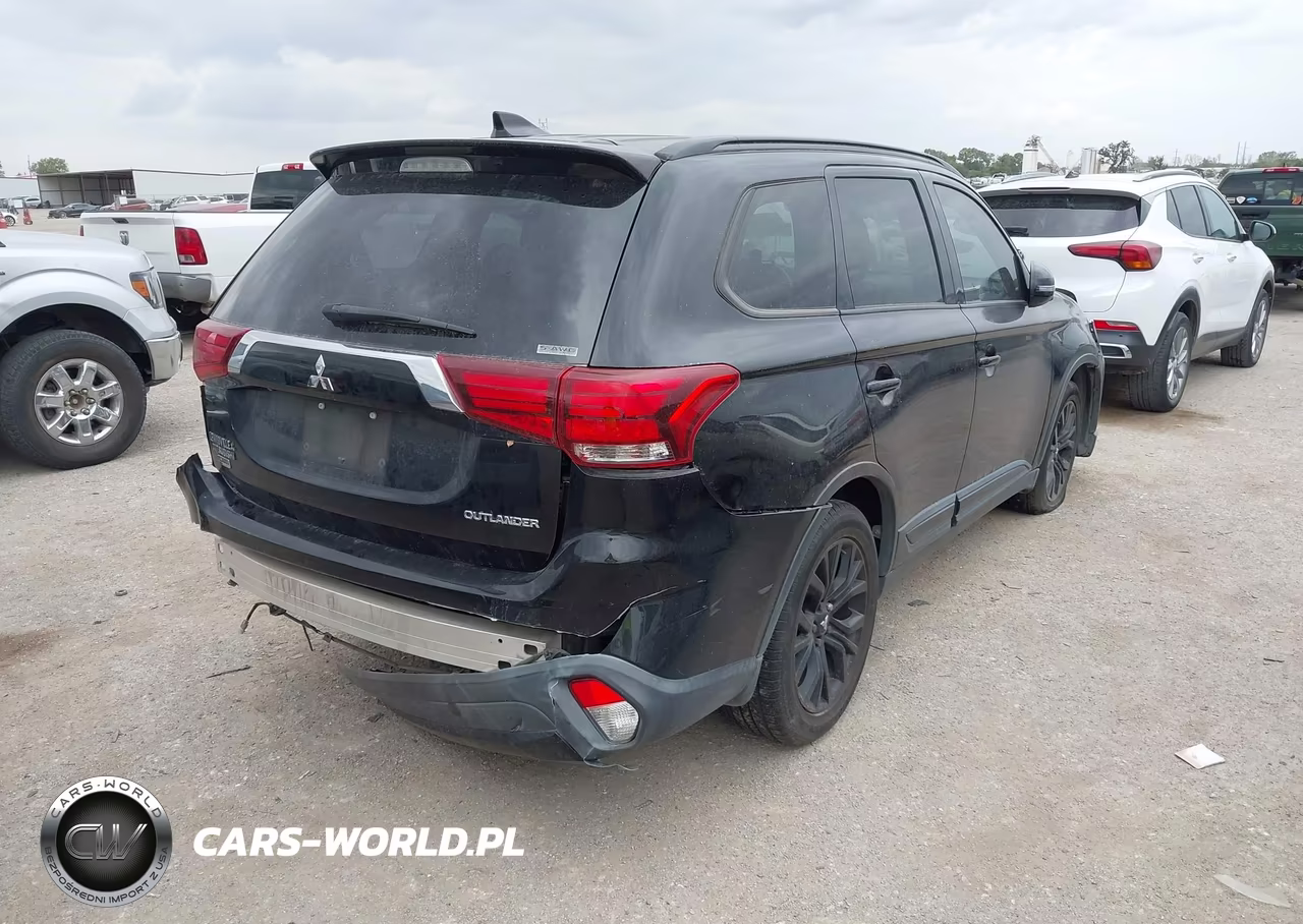 2018 Mitsubishi Outlander Le VIN:JA4AZ3A35JZ022944 - 4