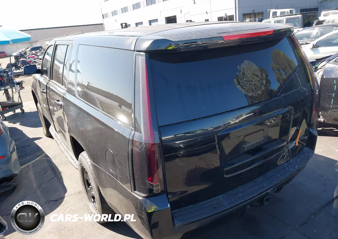 2015 Chevrolet Suburban 1500 Ls VIN:1GNSCHKCXFR281726 - 3