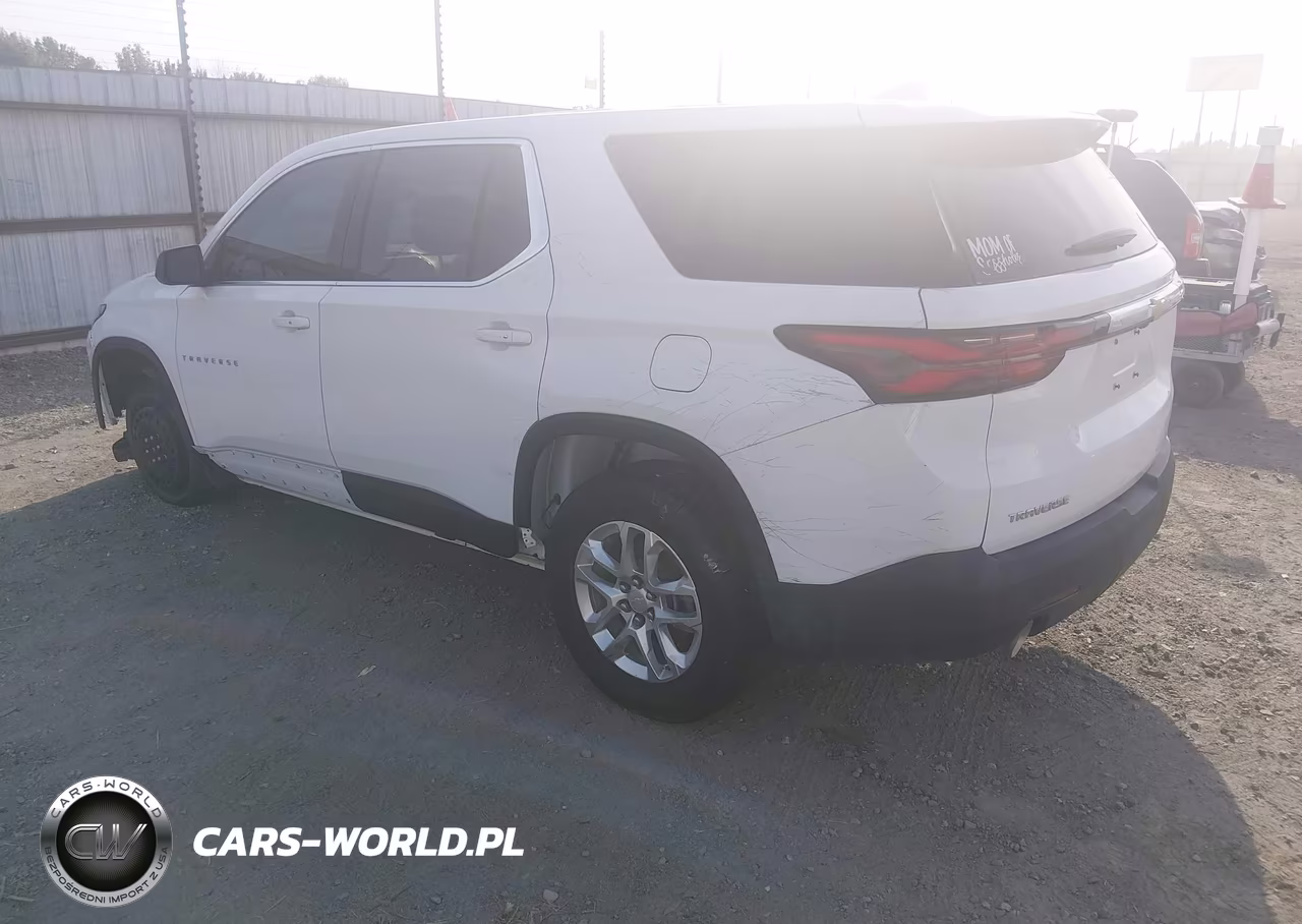 2022 Chevrolet Traverse Ls VIN:1GNERFKW1NJ118485 - 3