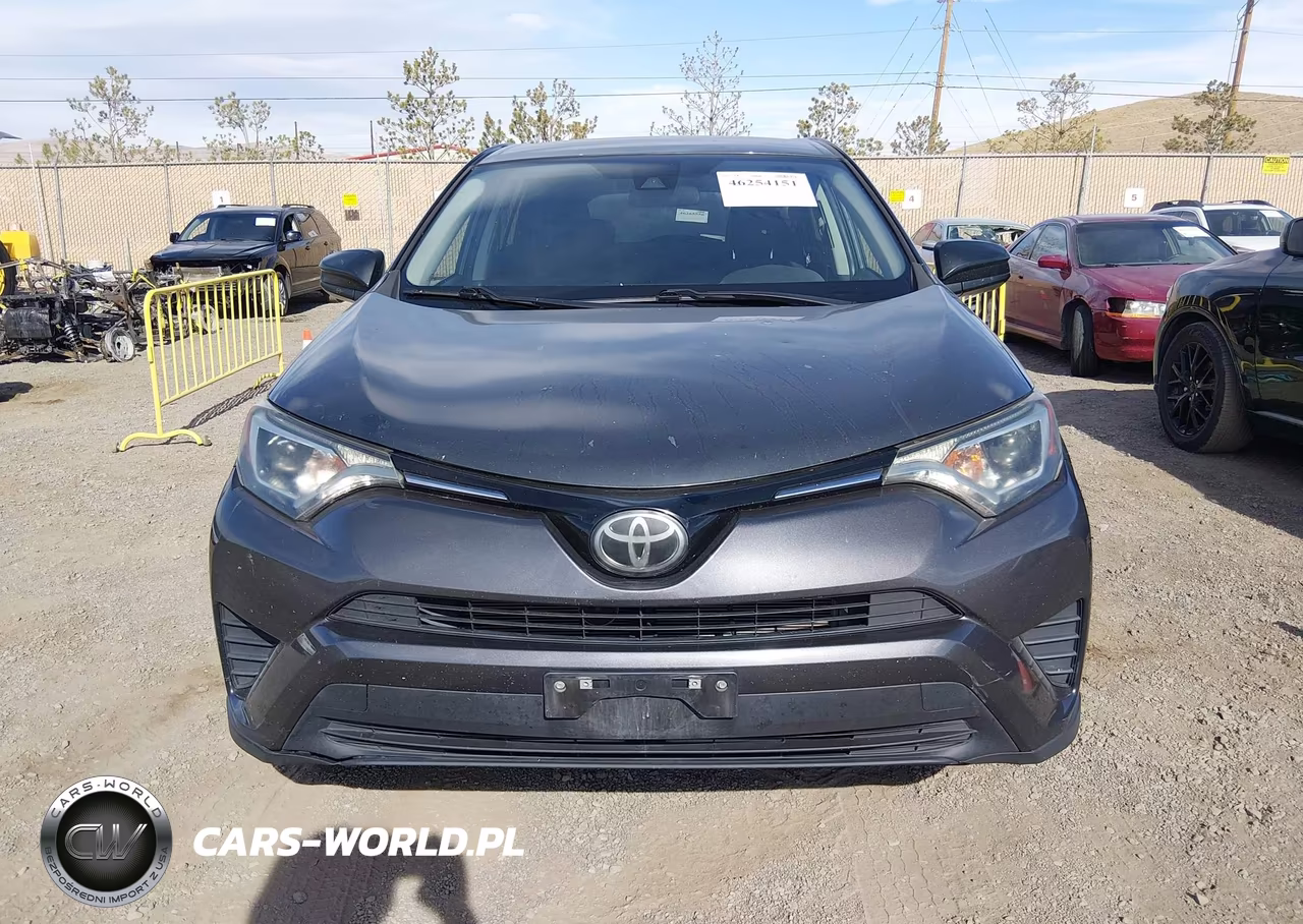 2018 Toyota Rav4 Le VIN:2T3BFREV1JW766252 - 13