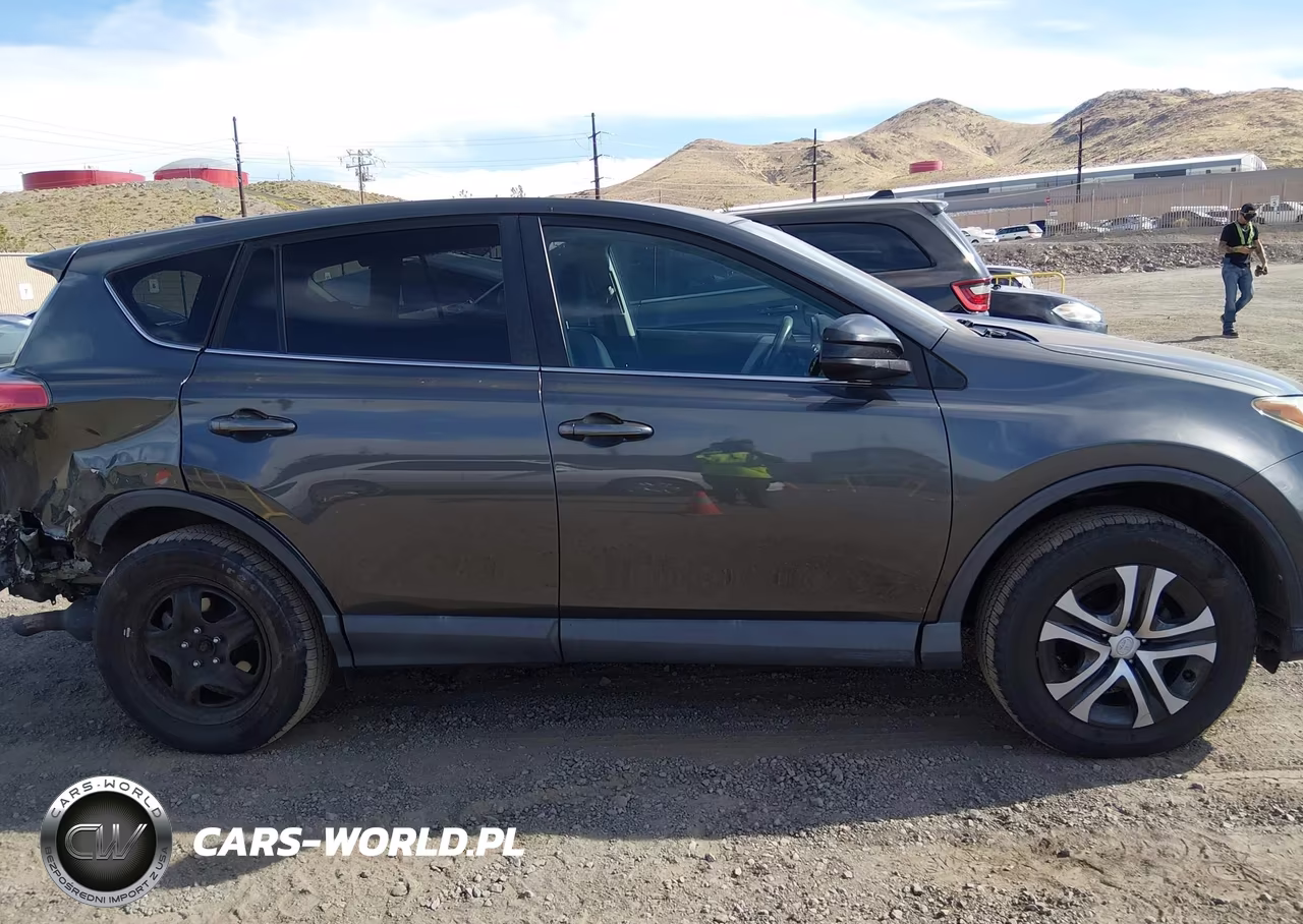 2018 Toyota Rav4 Le VIN:2T3BFREV1JW766252 - 14