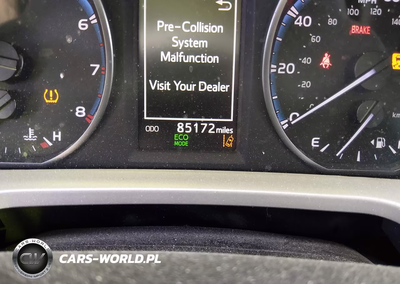 2018 Toyota Rav4 Le VIN:2T3BFREV1JW766252 - 16