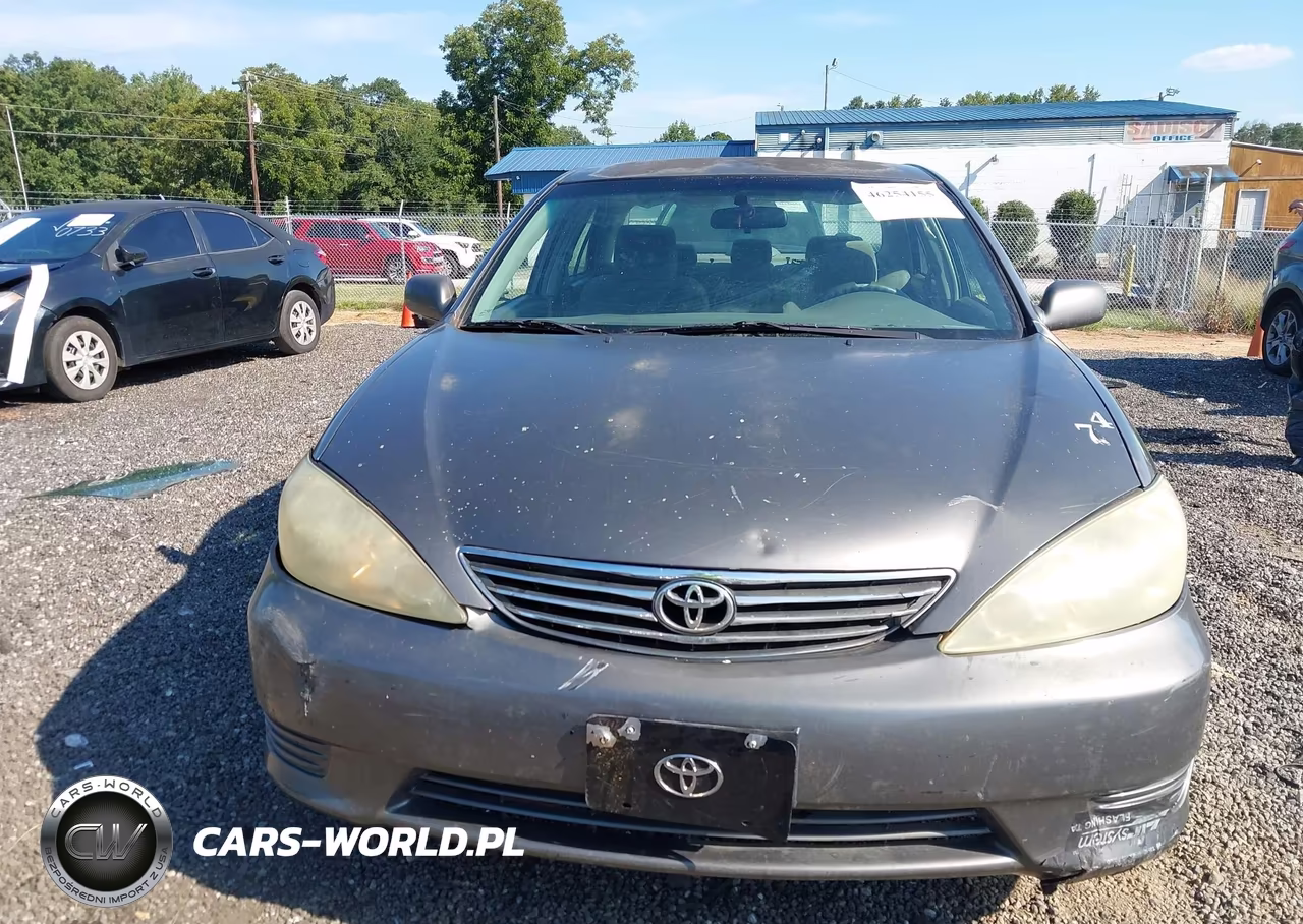 2005 Toyota Camry Le VIN:4T1BE32KX5U950744 - 13