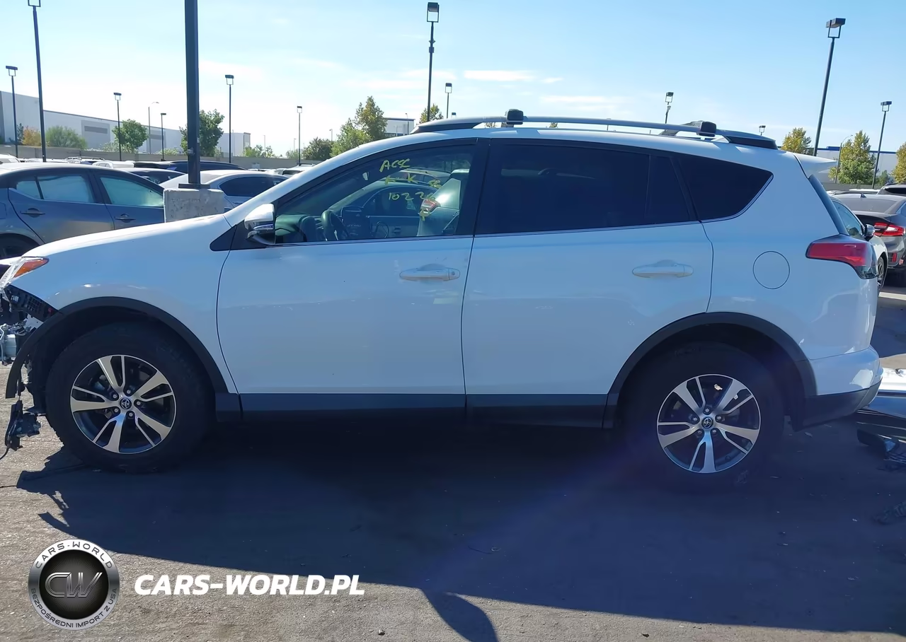 2018 Toyota Rav4 Xle VIN:2T3WFREV3JW427283 - 15
