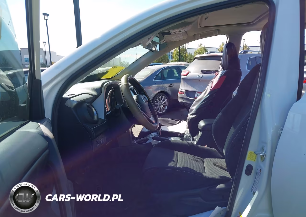2018 Toyota Rav4 Xle VIN:2T3WFREV3JW427283 - 5