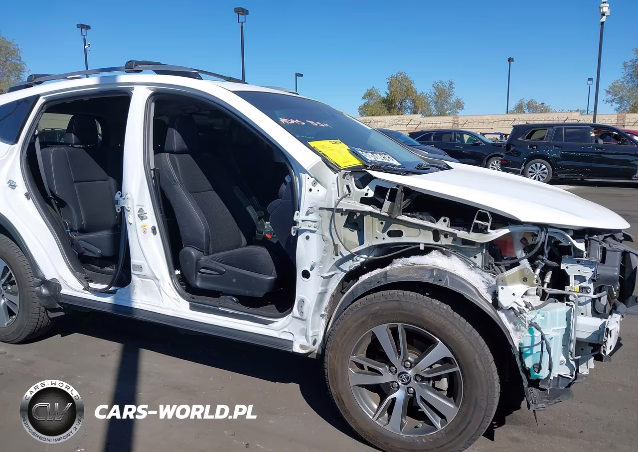 2018 Toyota Rav4 Xle VIN:2T3WFREV3JW427283 - 6