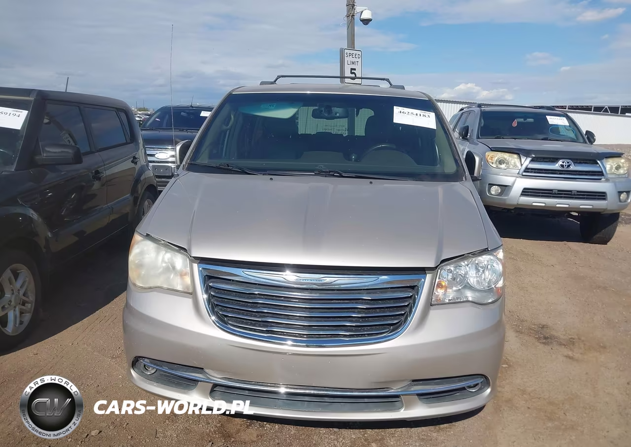 2013 Chrysler Town & Country Touring VIN:2C4RC1BG9DR774225 - 6