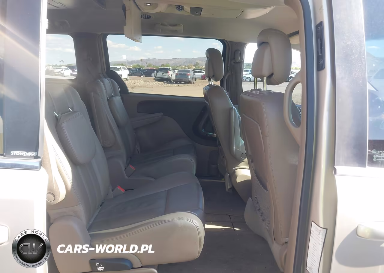2013 Chrysler Town & Country Touring VIN:2C4RC1BG9DR774225 - 8