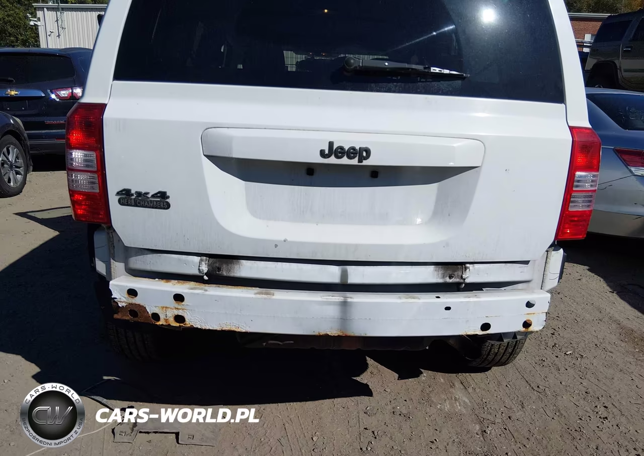 2012 Jeep Patriot Latitude VIN:1C4NJRFB4CD696360 - 6