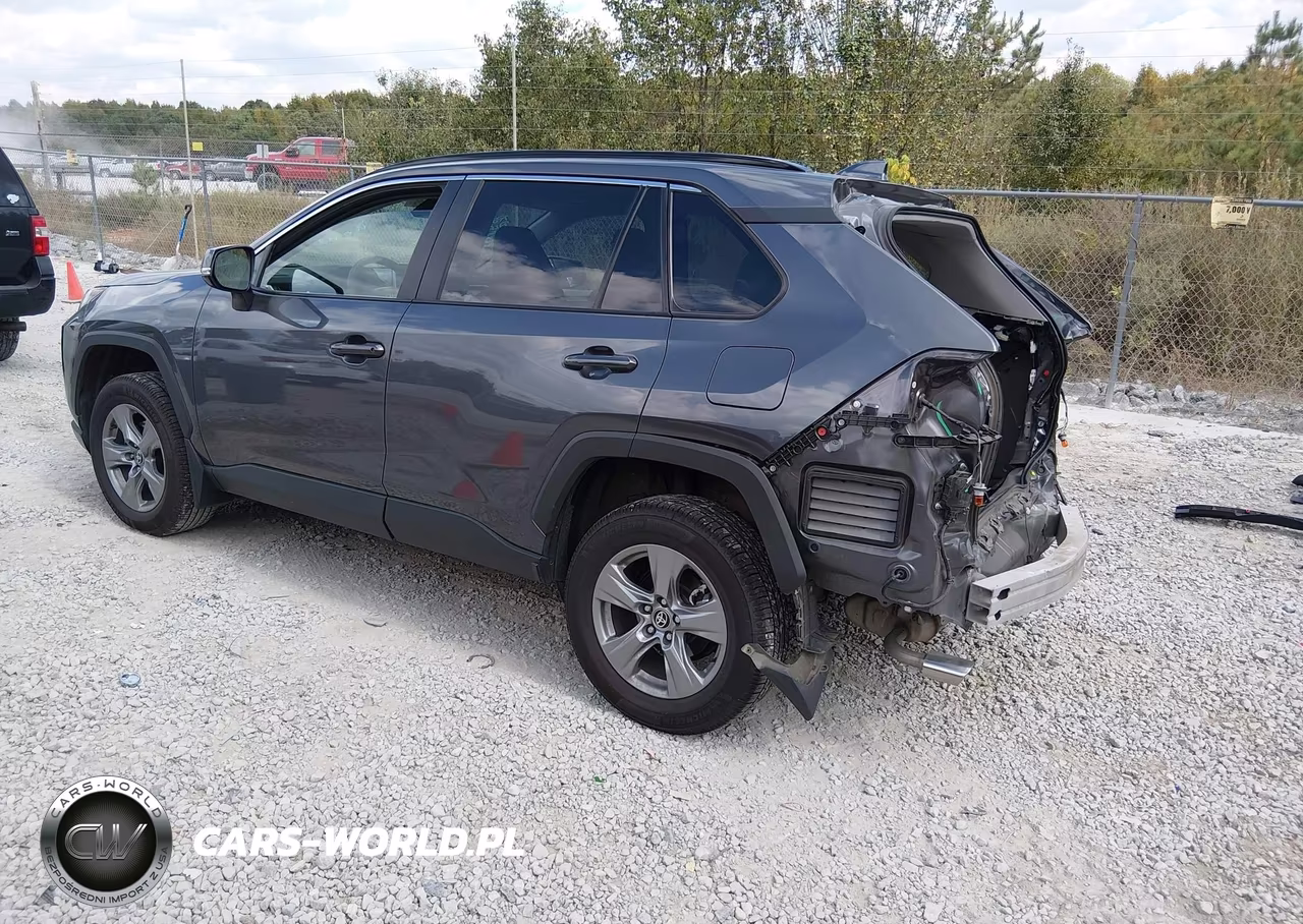 2024 Toyota Rav4 Xle VIN:2T3W1RFV8RC260199 - 3