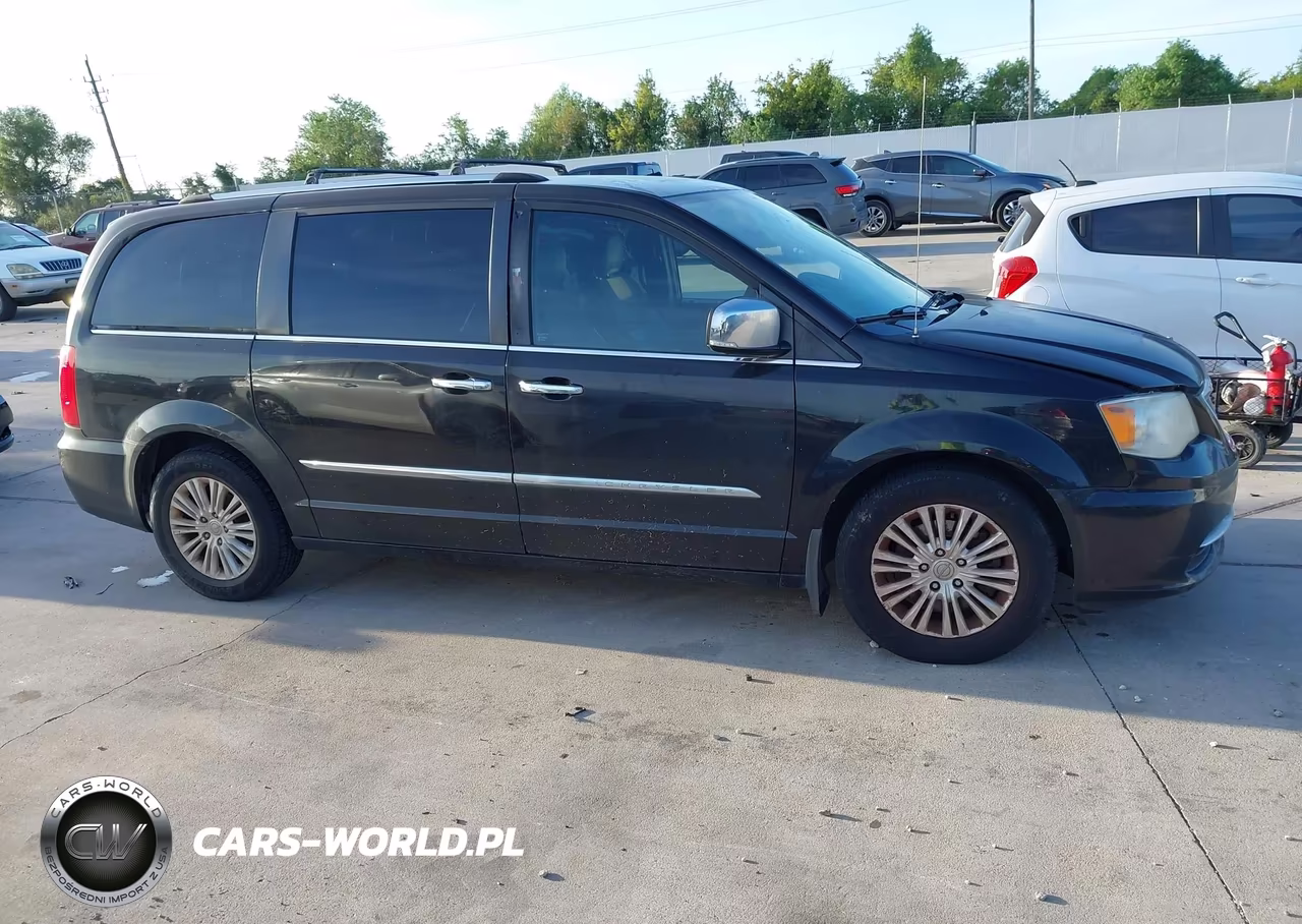 2014 Chrysler Town & Country Limited VIN:2C4RC1GG7ER345434 - 13