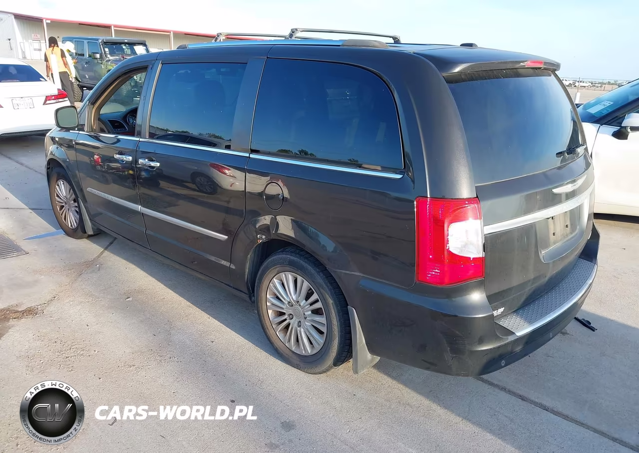 2014 Chrysler Town & Country Limited VIN:2C4RC1GG7ER345434 - 3