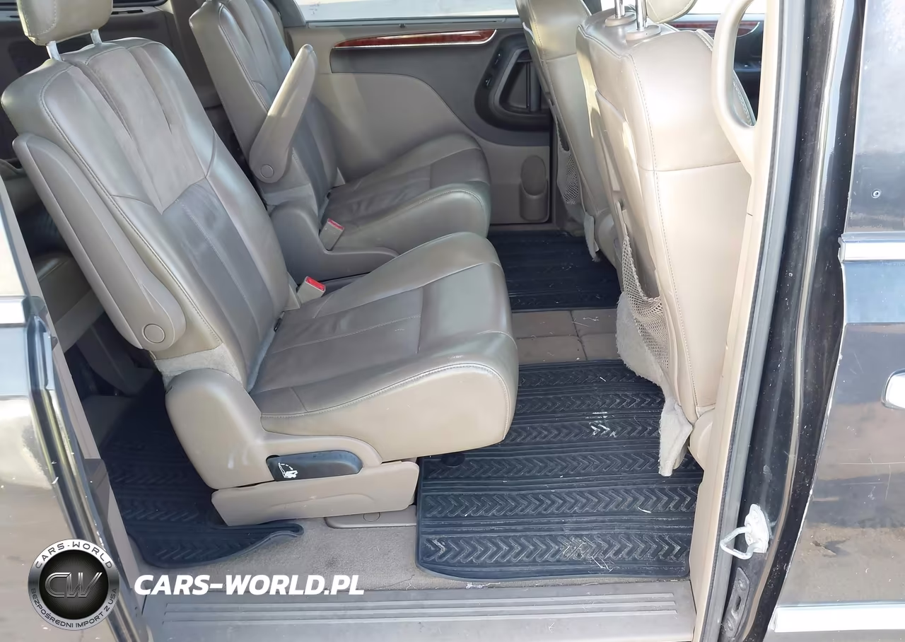 2014 Chrysler Town & Country Limited VIN:2C4RC1GG7ER345434 - 8