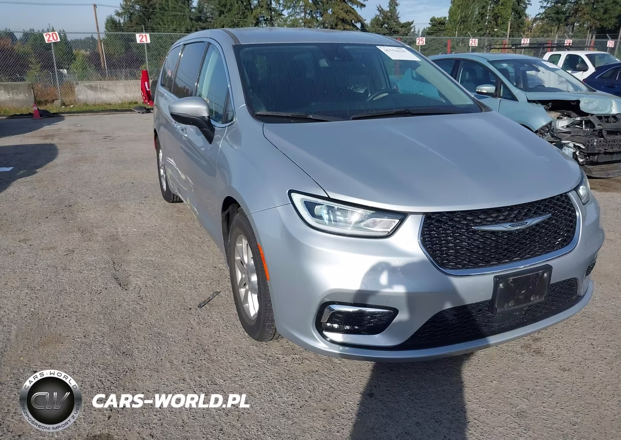 2023 Chrysler Pacifica Touring L