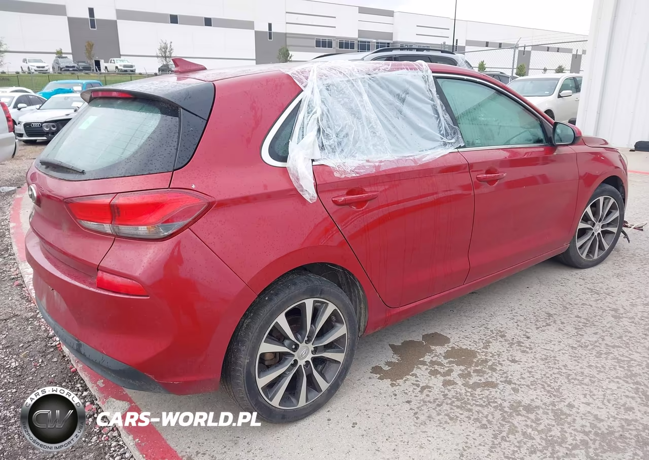 2018 Hyundai Elantra Gt VIN:KMHH35LE3JU012647 - 4