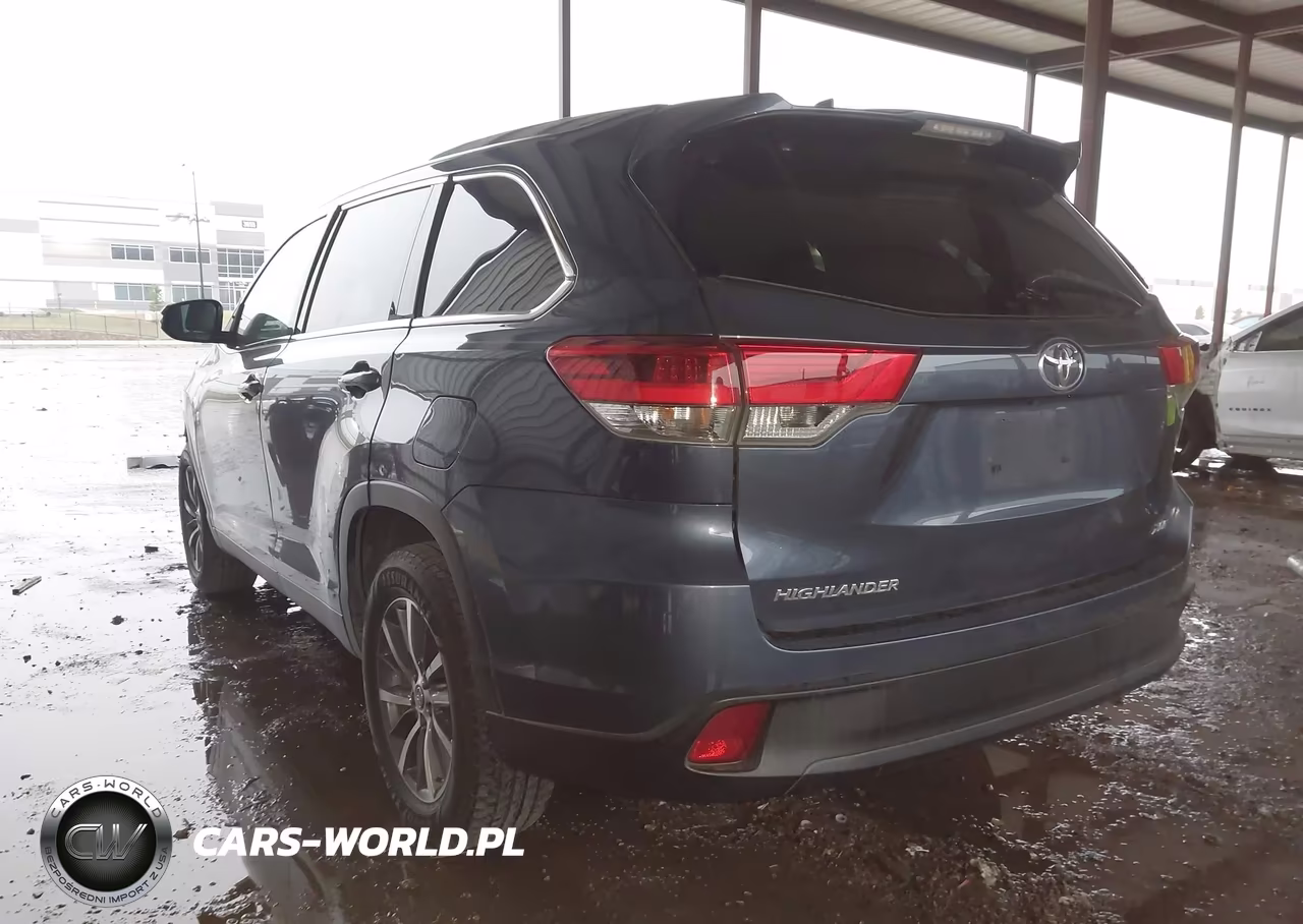 2019 Toyota Highlander Xle VIN:5TDKZRFH3KS305783 - 3
