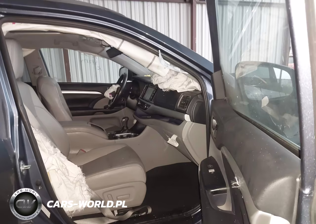 2019 Toyota Highlander Xle VIN:5TDKZRFH3KS305783 - 5