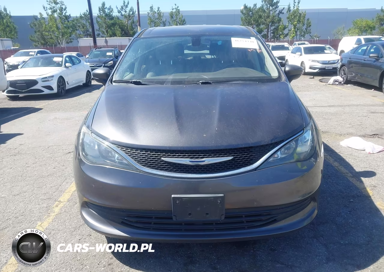2017 Chrysler Pacifica Touring VIN:2C4RC1DG6HR533774 - 13