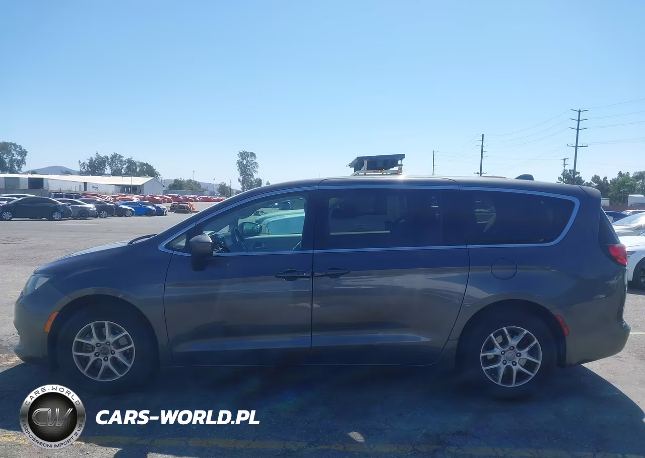 2017 Chrysler Pacifica Touring VIN:2C4RC1DG6HR533774 - 15