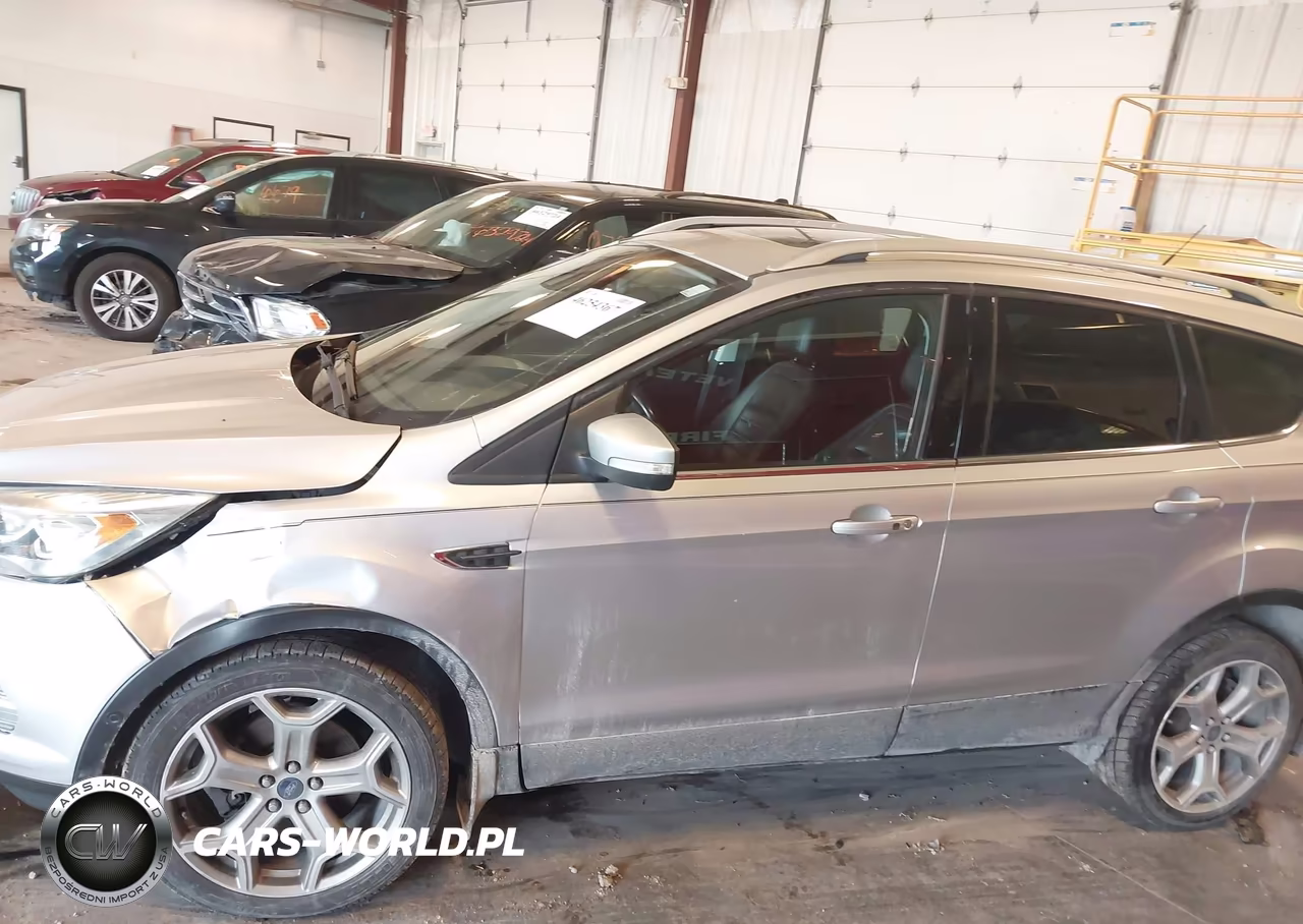 2017 Ford Escape Titanium VIN:1FMCU9J91HUA33656 - 14