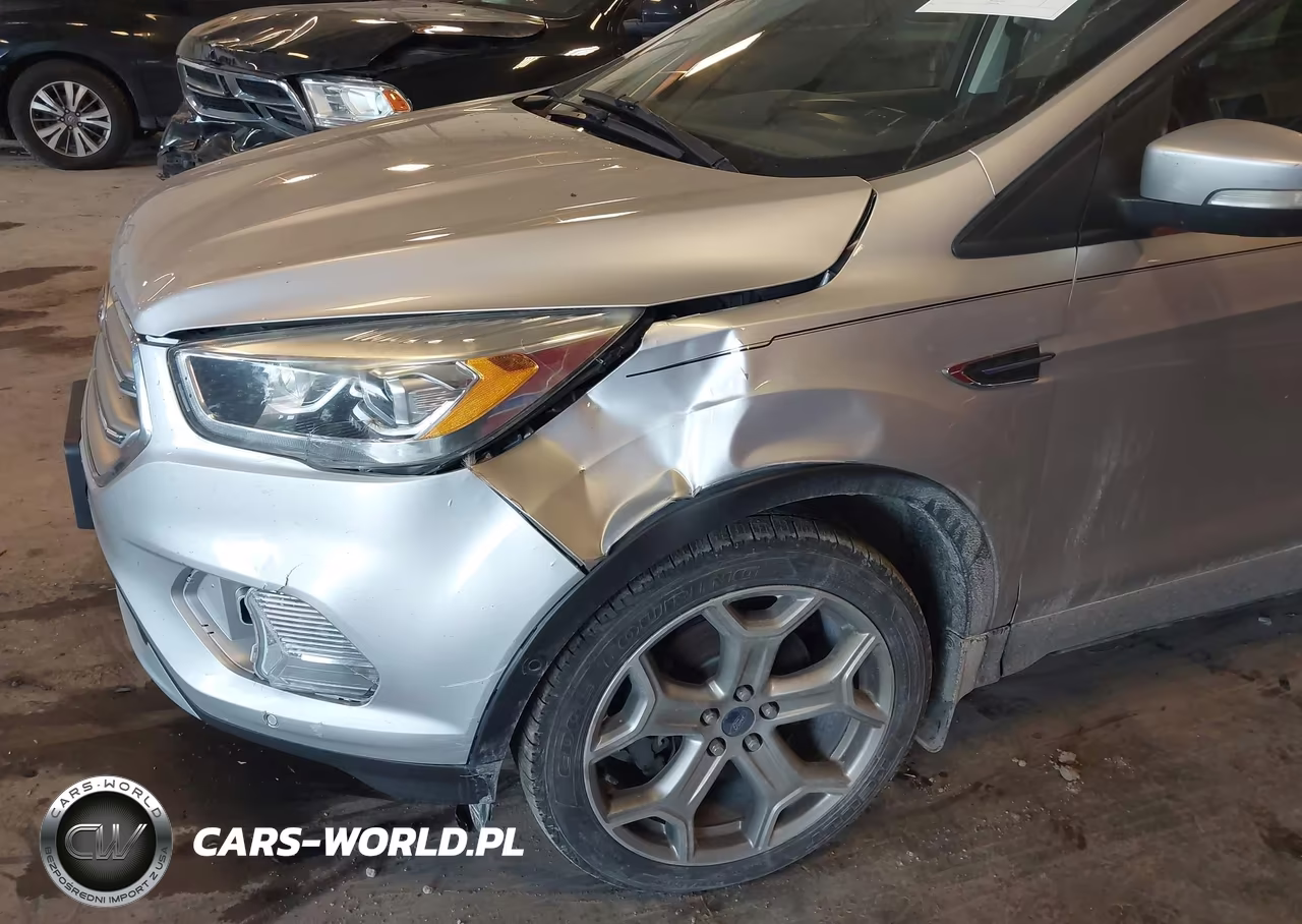 2017 Ford Escape Titanium VIN:1FMCU9J91HUA33656 - 6