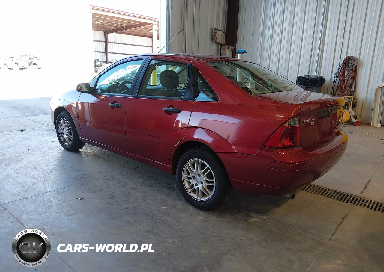 2005 Ford Focus Zx4 VIN:1FAFP34N95W178786 - 3